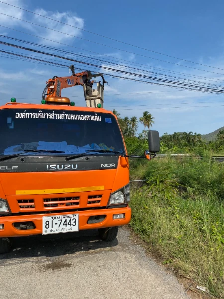 ซ่อมระบบไฟส่องสว่าง หมู่ที่ 4 บ้านต้นไทร