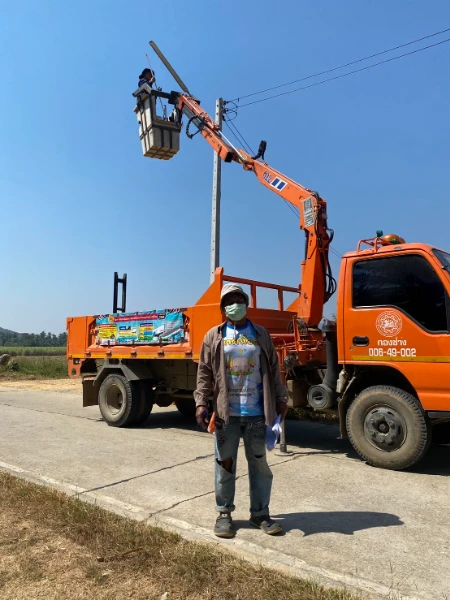 ซ่อมบำรุงไฟส่องสว่าง หมู่ที่ 6 บ้านห้วยแสลงพันธ์